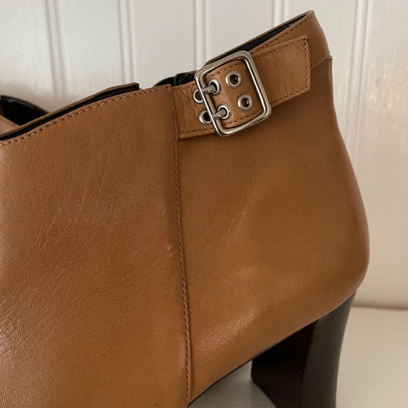 Etienne Aigner "Teddie" Ankle Boots Sz 9W - Picture 2 of 4